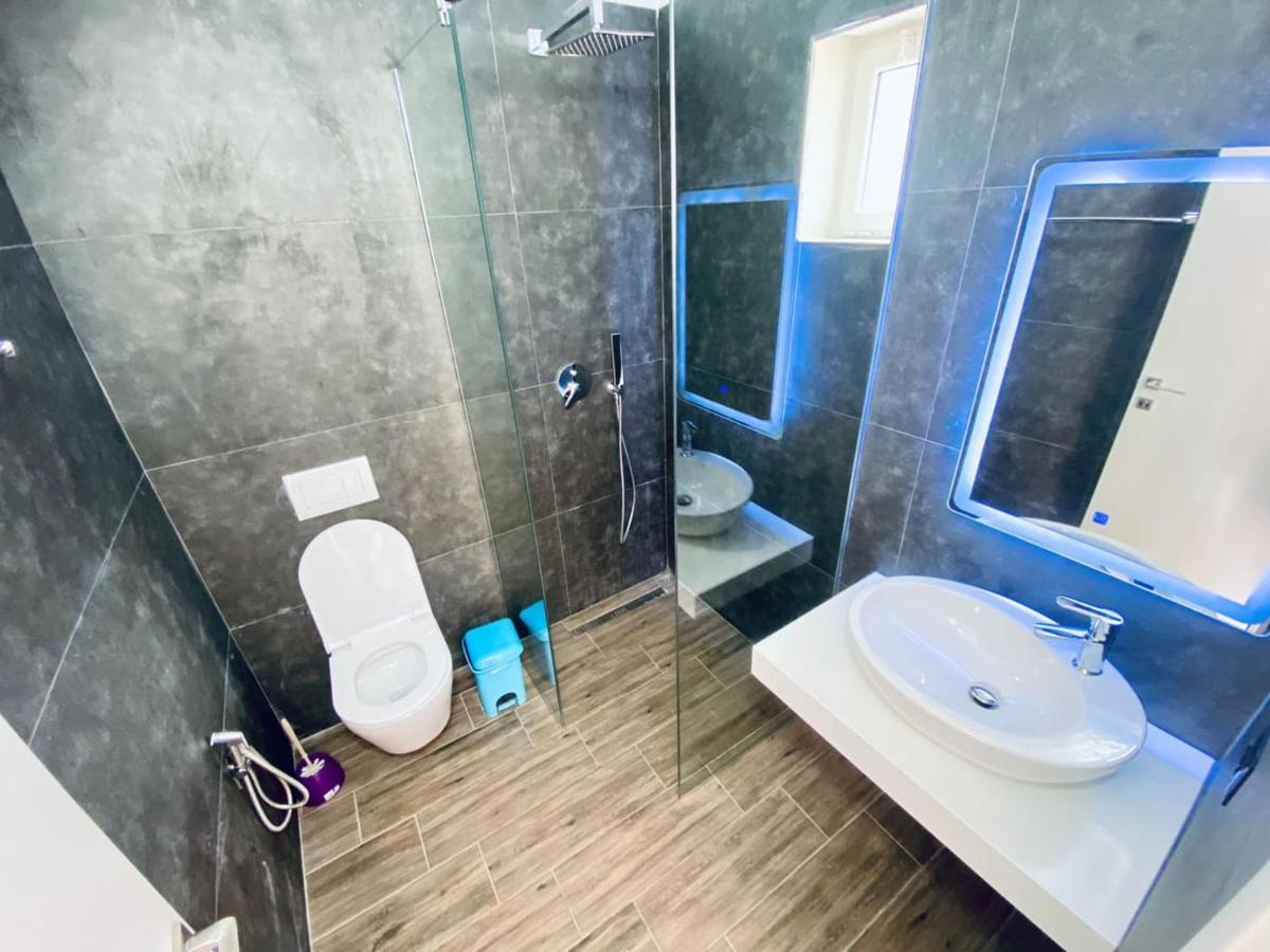 Wild Villa Apartments Sarandë Eksteriør billede